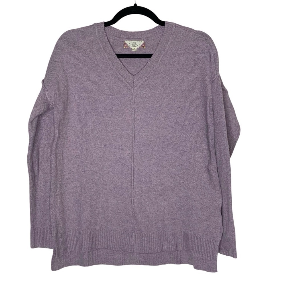 Pink Rose mauve long sleeve sweater with V neckline. Size S